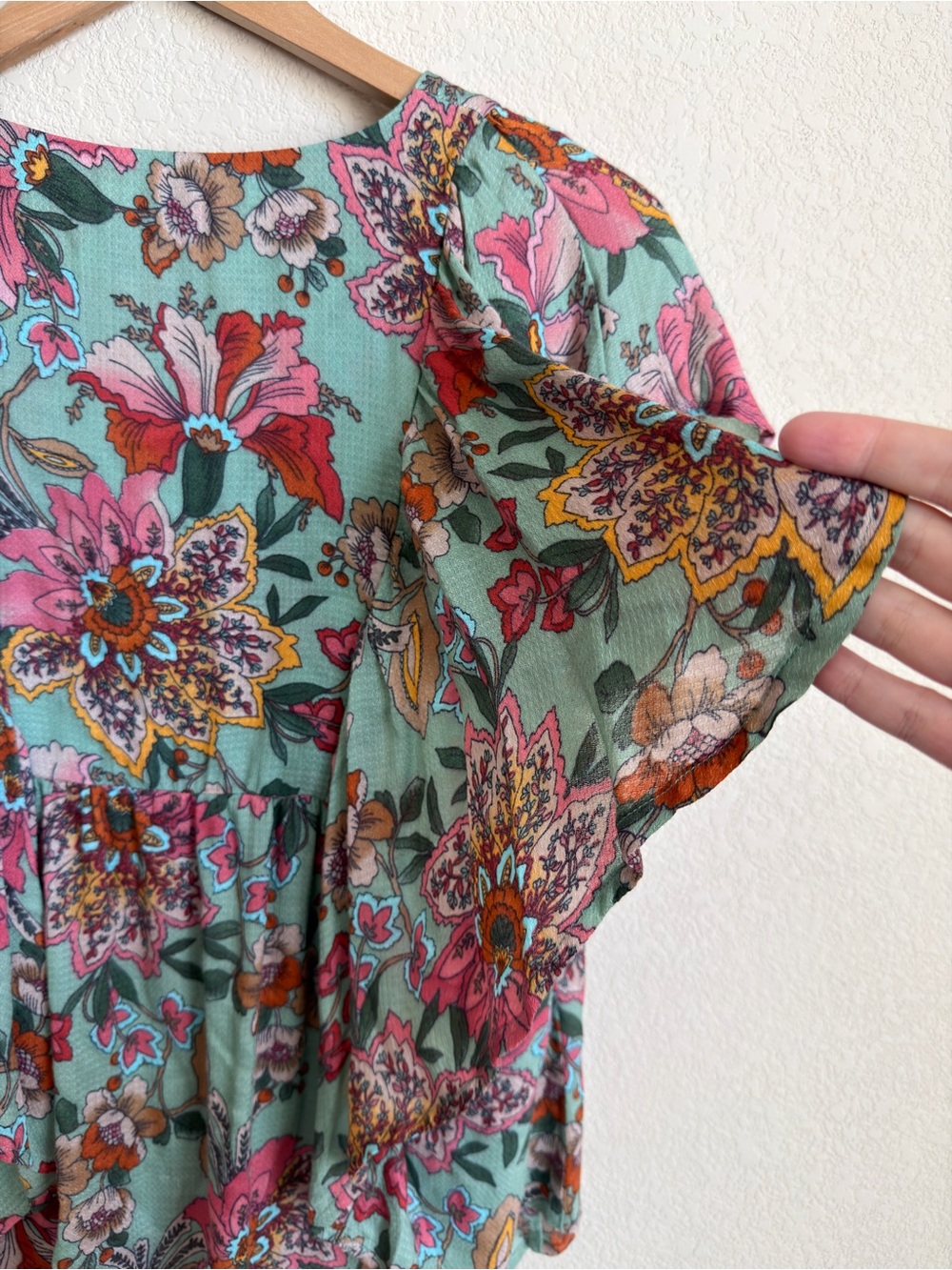 Haute Hippie Tribe Karen Floral Flutter Sleeve Babydoll Blouse Modal Size S Boho - Picture 9 of 12